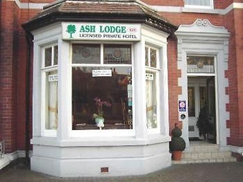 Ash Lodge - Guest House Blackpool Bagian luar foto
