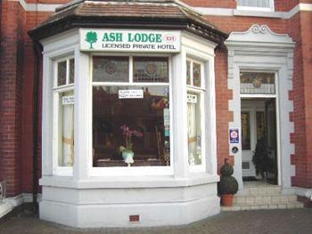 Ash Lodge - Guest House Blackpool Bagian luar foto