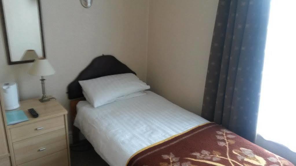 Ash Lodge - Guest House Blackpool Bagian luar foto